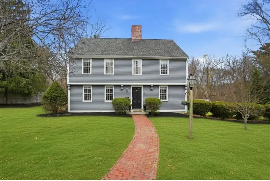 2 Queen Anne Ln, Hingham, MA 02043 - #2