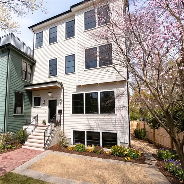 18 Clinton Street #A, Cambridge, MA 02139