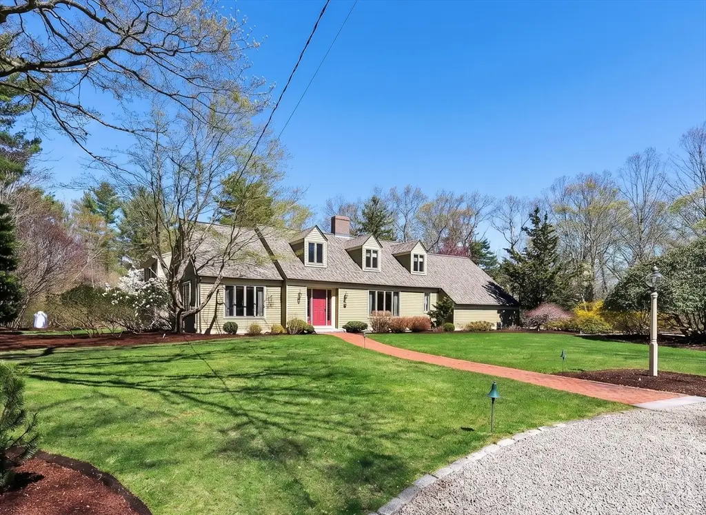 37 Mast Hill Rd, Hingham, MA 02043 - #1