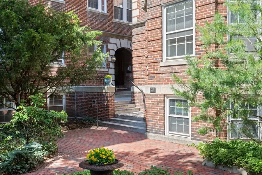 43 Linnaean Street #35A, Cambridge, MA 02138 - #2