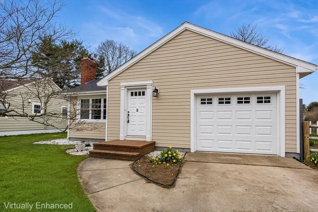 1064 Somerset Ave, Dighton, MA 02764 - #1