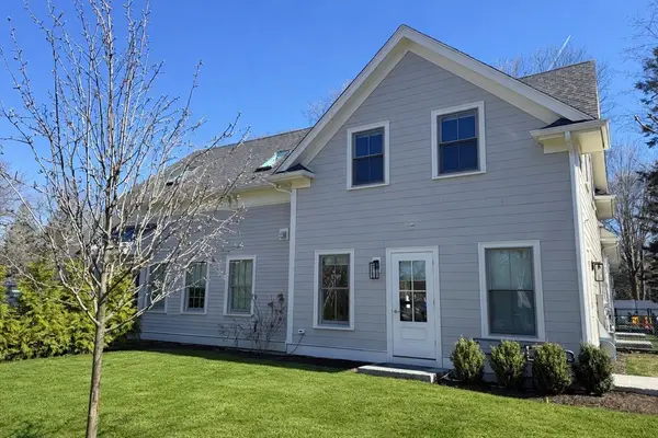 202 Washington Street #A, Wellesley, MA 02481