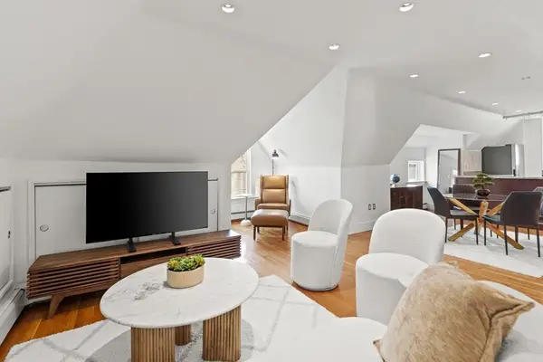 1426 Cambridge St #3, Cambridge, MA 02141