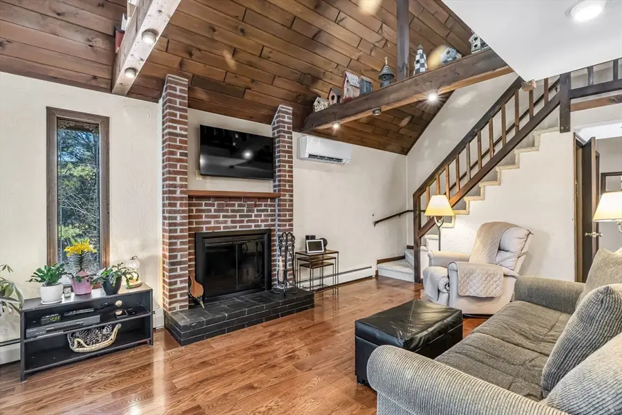 105 Shoreline Dr, Ware, MA 01082 - #3