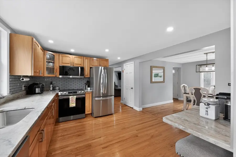 29 Elliott St, Danvers, MA 01923 - #2