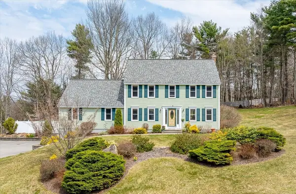 18 Prouty Ln, Rutland, MA 01543
