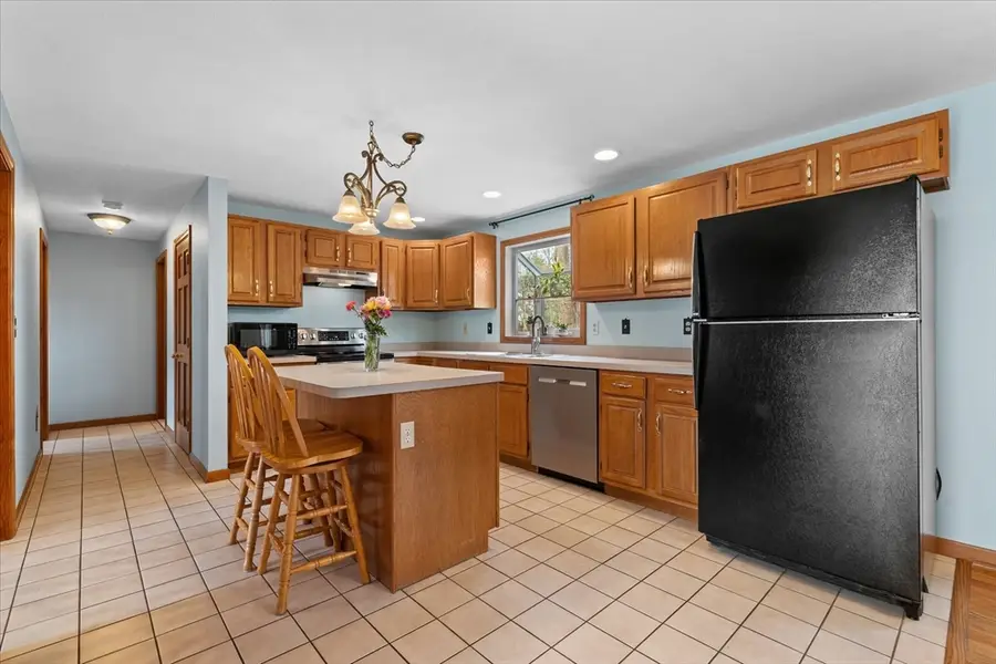 18 Prouty Ln, Rutland, MA 01543 - #3