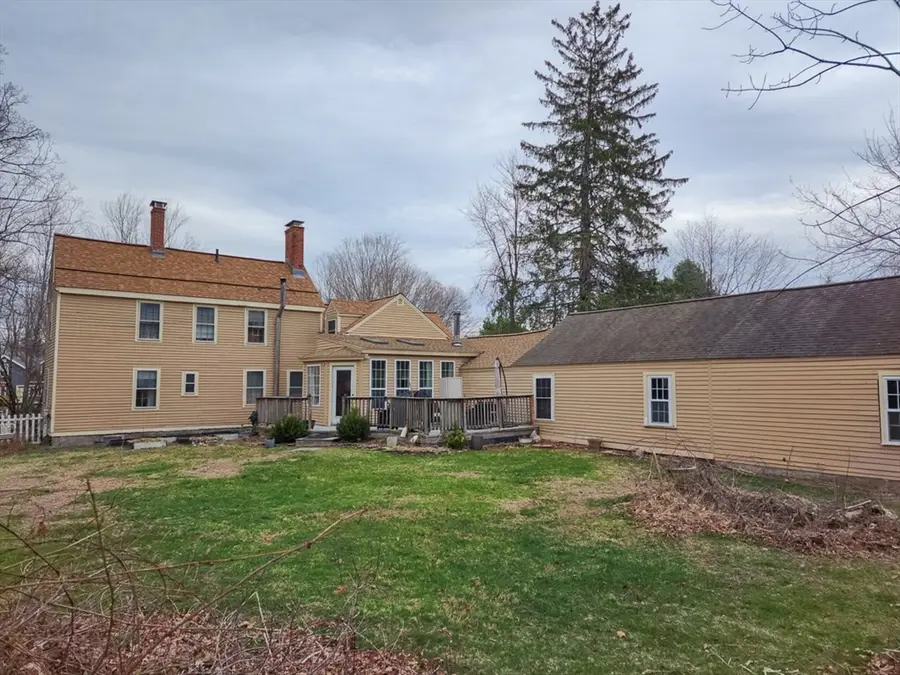 90 Arbor St, Lunenburg, MA 01462 - #2