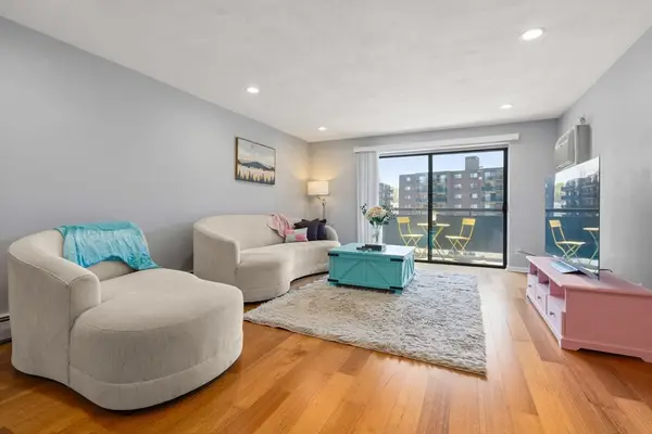 32 Whites Ave #E441, Watertown, MA 02472