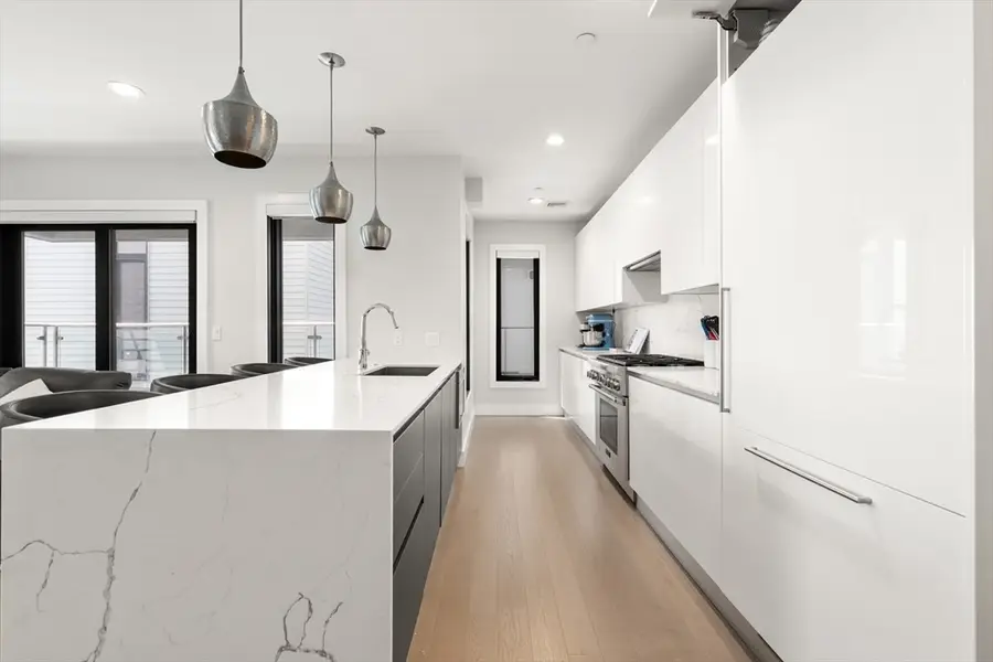 39 A St #16, Boston, MA 02127 - #3