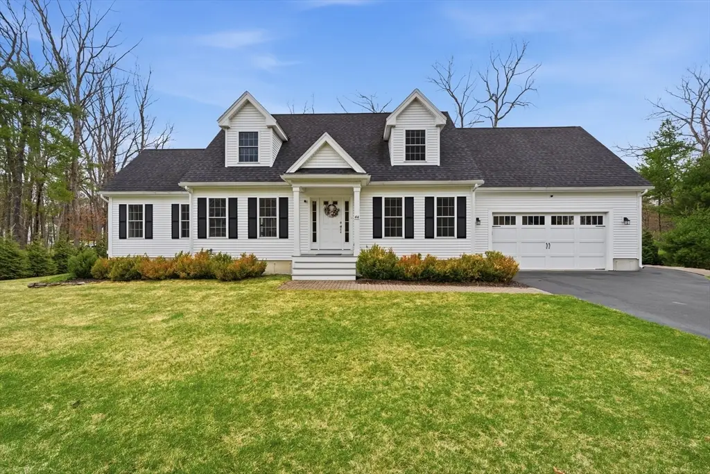 44 Bacon St, Pepperell, MA 01463 - #1