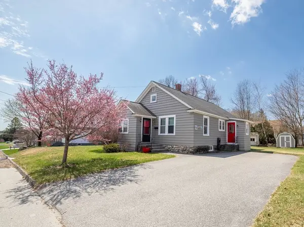 25 Dixfield Road, Worcester, MA 01606