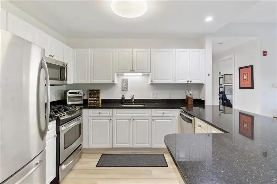 614 Pond St #1303, Braintree, MA 02184 - #3