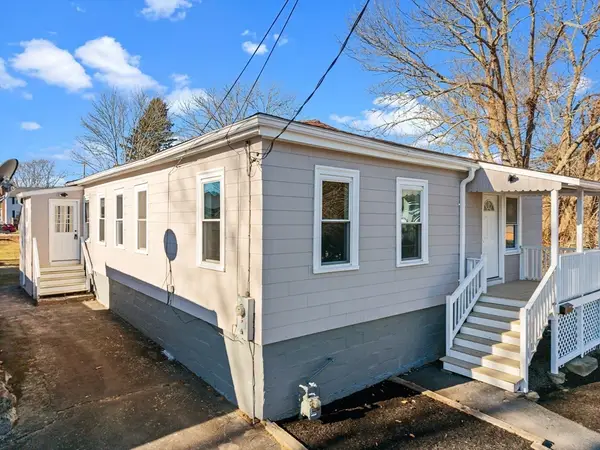 73 Giford Ave, Dartmouth, MA 02747