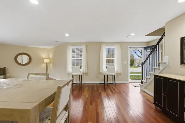 453 Turnpike St #19, Easton, MA 02375