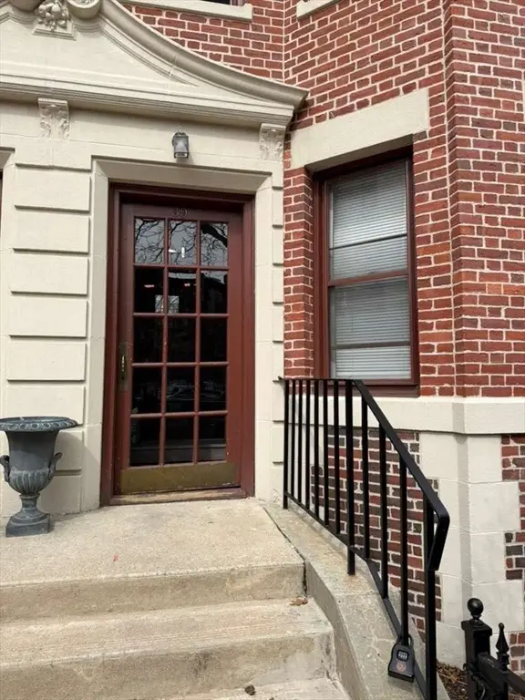 39 South St #5, Boston, MA 02135 - #3