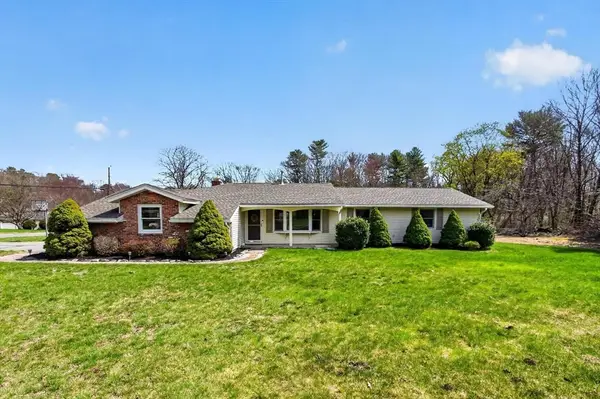 15 San Mateo Dr, Chelmsford, MA 01824