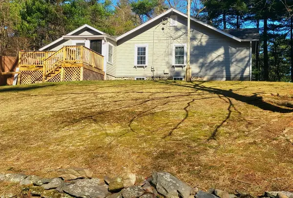 49 Anderson Ave, Middleboro, MA 02346