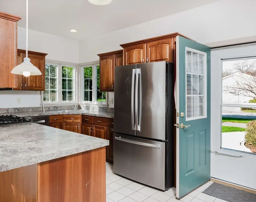 3200 County St #11, Somerset, MA 02726 - #3