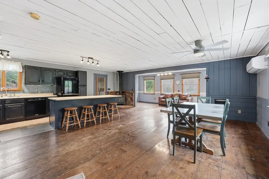 112 Williamsville Rd, Hubbardston, MA 01452 - #3