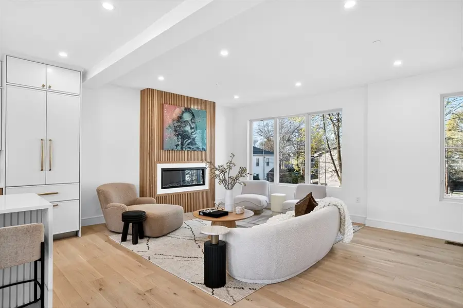 15 Jewett Pl #B, Newton, MA 02458 - #2