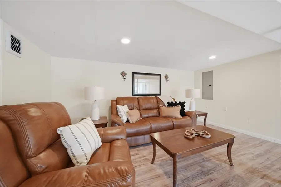 15 Verdmont Ave, Lynn, MA 01904 - #3