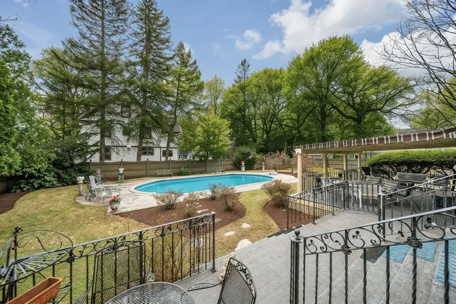 131 Fair Oaks Park, Needham, MA 02492 - #3