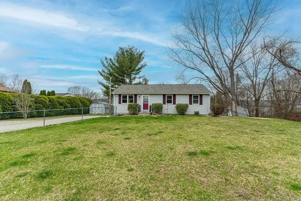 6 Marilyn Dr, Webster, MA 01570 - #1