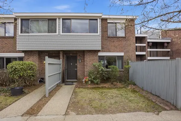 82 Bailey St #82, Stoughton, MA 02072