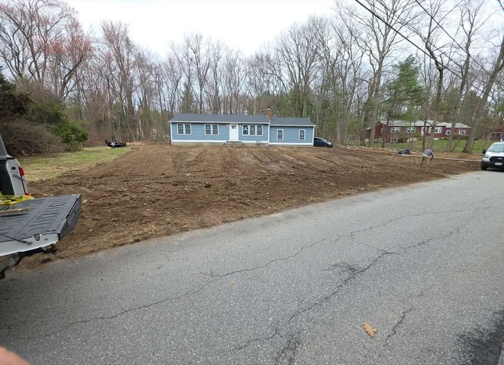 8 Galloway Road, Chelmsford, MA 01824 - #1