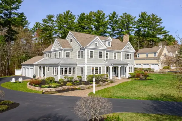 15 Saddle Lane, Hanover, MA 02339