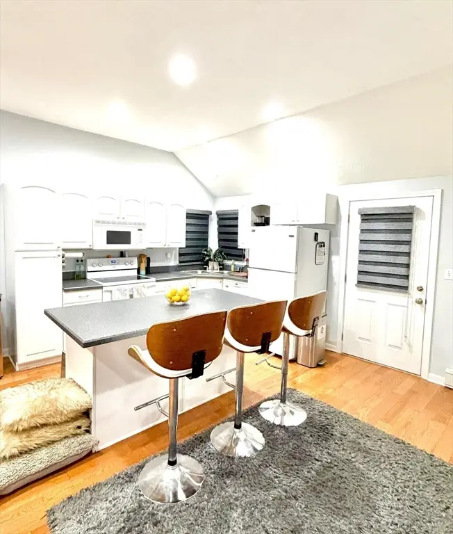 33 Winter St #2, Franklin, MA 02038 - #3