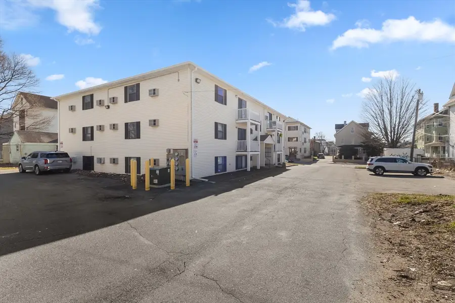 15 Houghton Street #12, Worcester, MA 01604 - #3