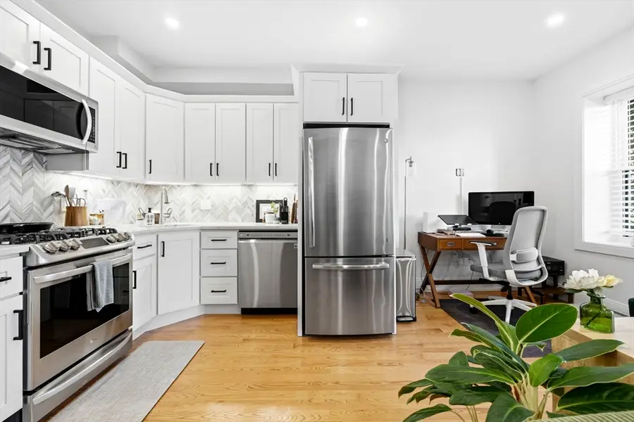 120 Bremen St #1, Boston, MA 02128 - #3