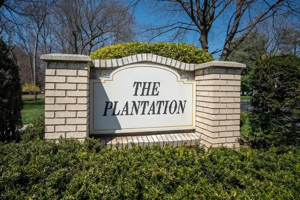 106 Plantation Dr #106, Agawam, MA 01001