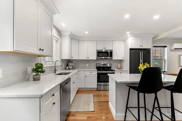 22 Pond St #2, Amesbury, MA 01913