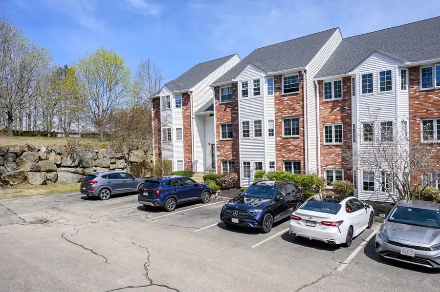 122 Tall Oaks Dr #E, Weymouth, MA 02190 - #3