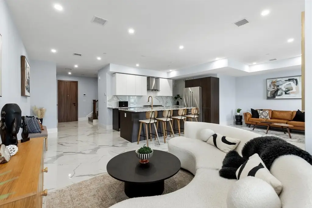 32 Pearl Street #5, Boston, MA 02125 - #1