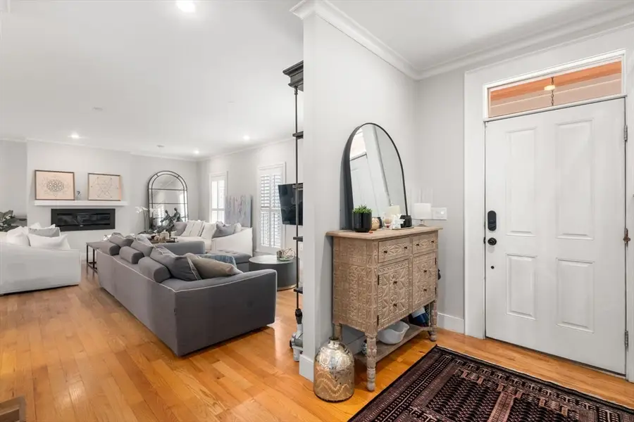 75 Auburn St, Newton, MA 02466 - #2