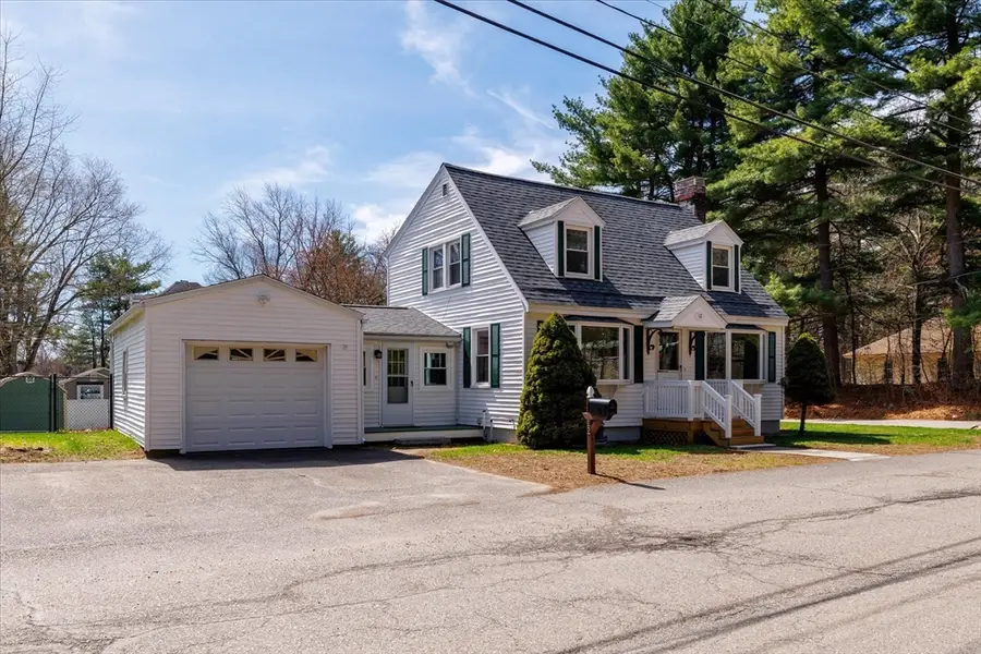 12 Brook St, Ayer, MA 01432 - #3