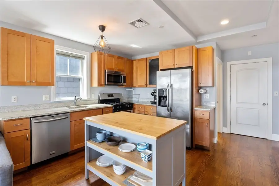 113 Pleasant St #6, Boston, MA 02125 - #3