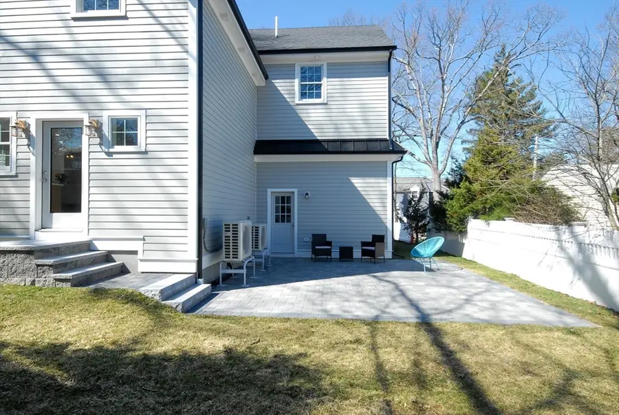 32 Hickory Cliff Rd, Newton, MA 02464 - #3