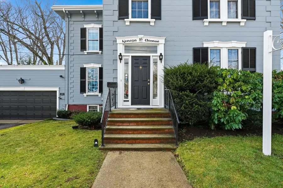 145 Kenoza Ave, Haverhill, MA 01830 - #2