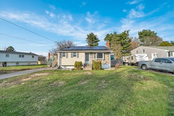 67 Boundary St, Brockton, MA 02302