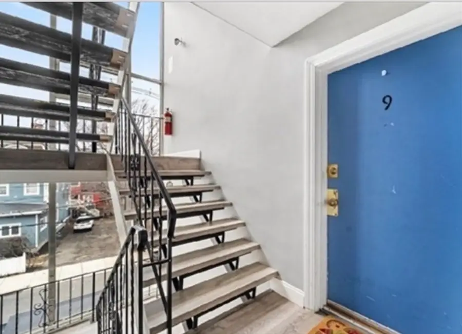 39 Crescent Ave #9, Chelsea, MA 02150 - #3