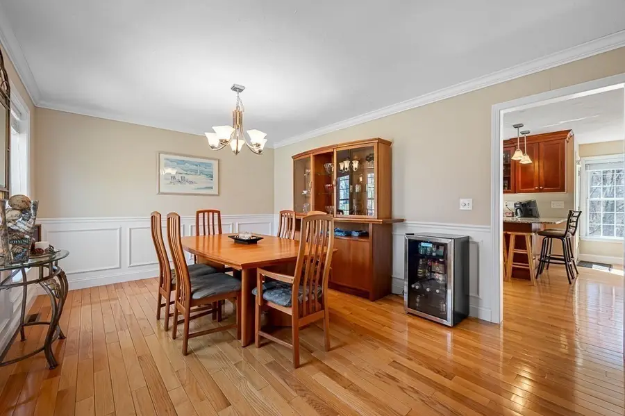 25 East St, Uxbridge, MA 01569 - #2