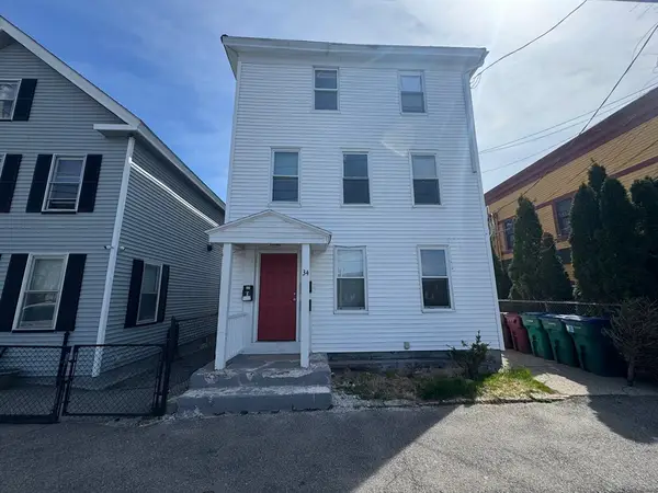 34 Willie St, Lowell, MA 01854