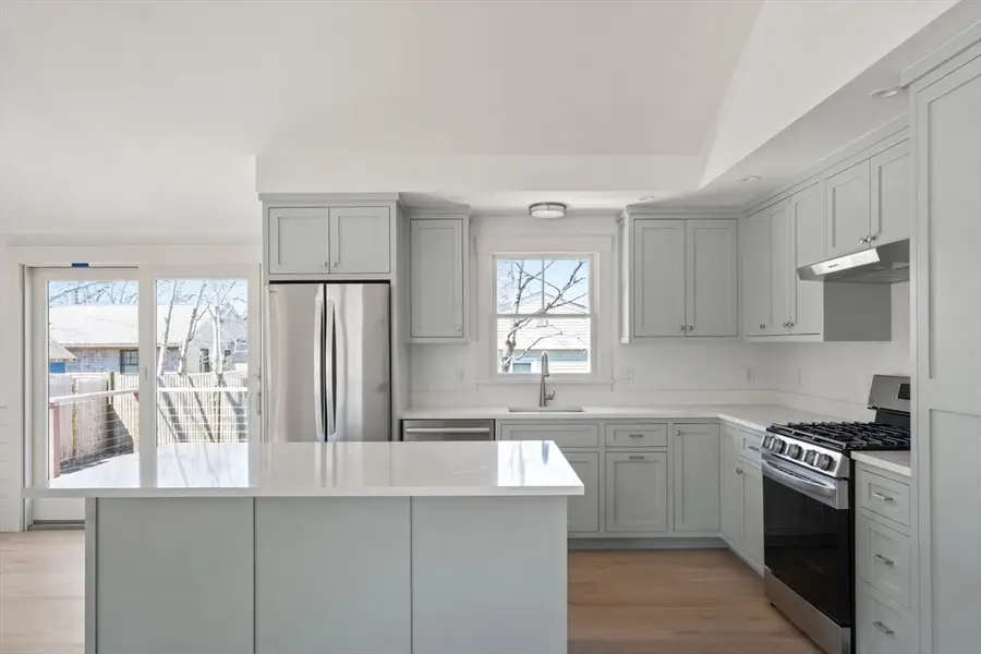 10 Winthrop Avenue, Oak Bluffs, MA 02557 - #3