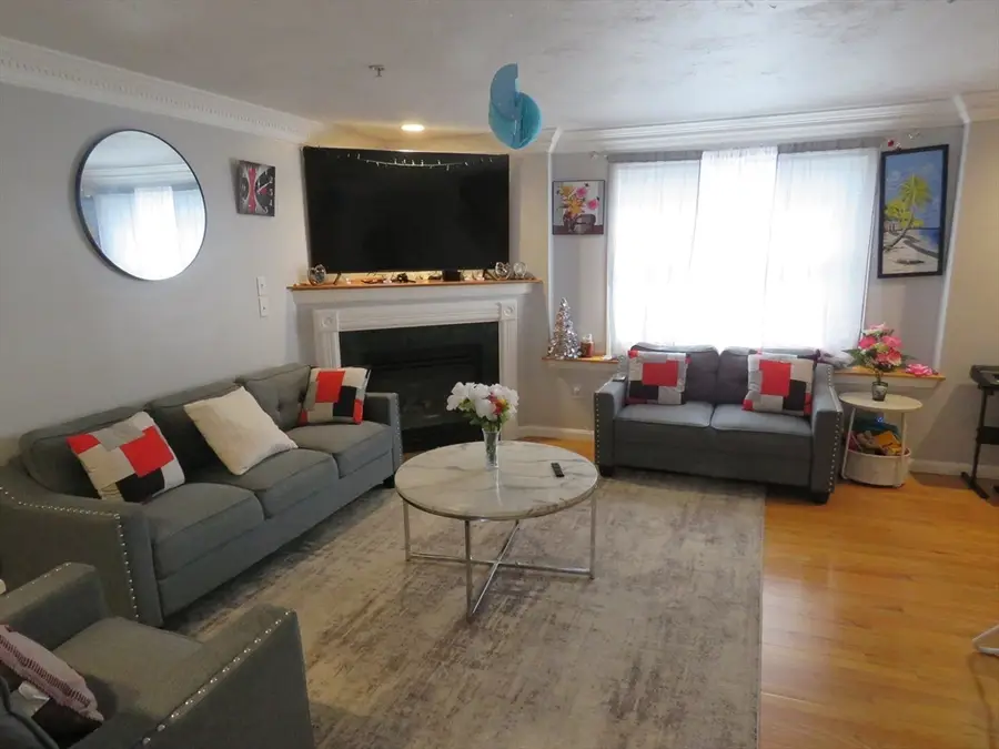 446 Westford St #1, Lowell, MA 01851 - #3