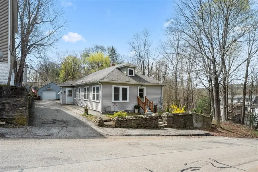 20 Hill St, Webster, MA 01570 - #2